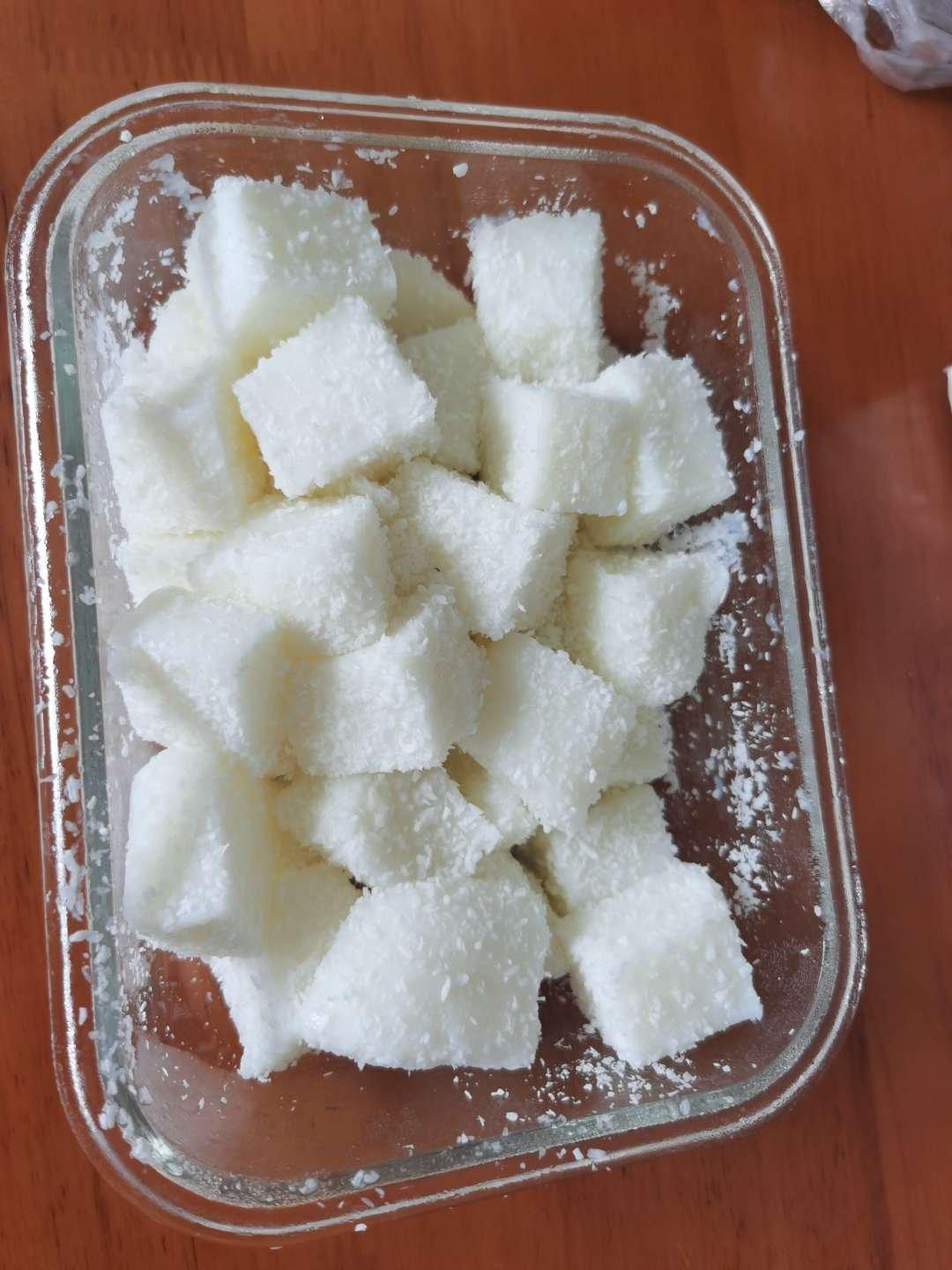 牛奶椰丝小方块