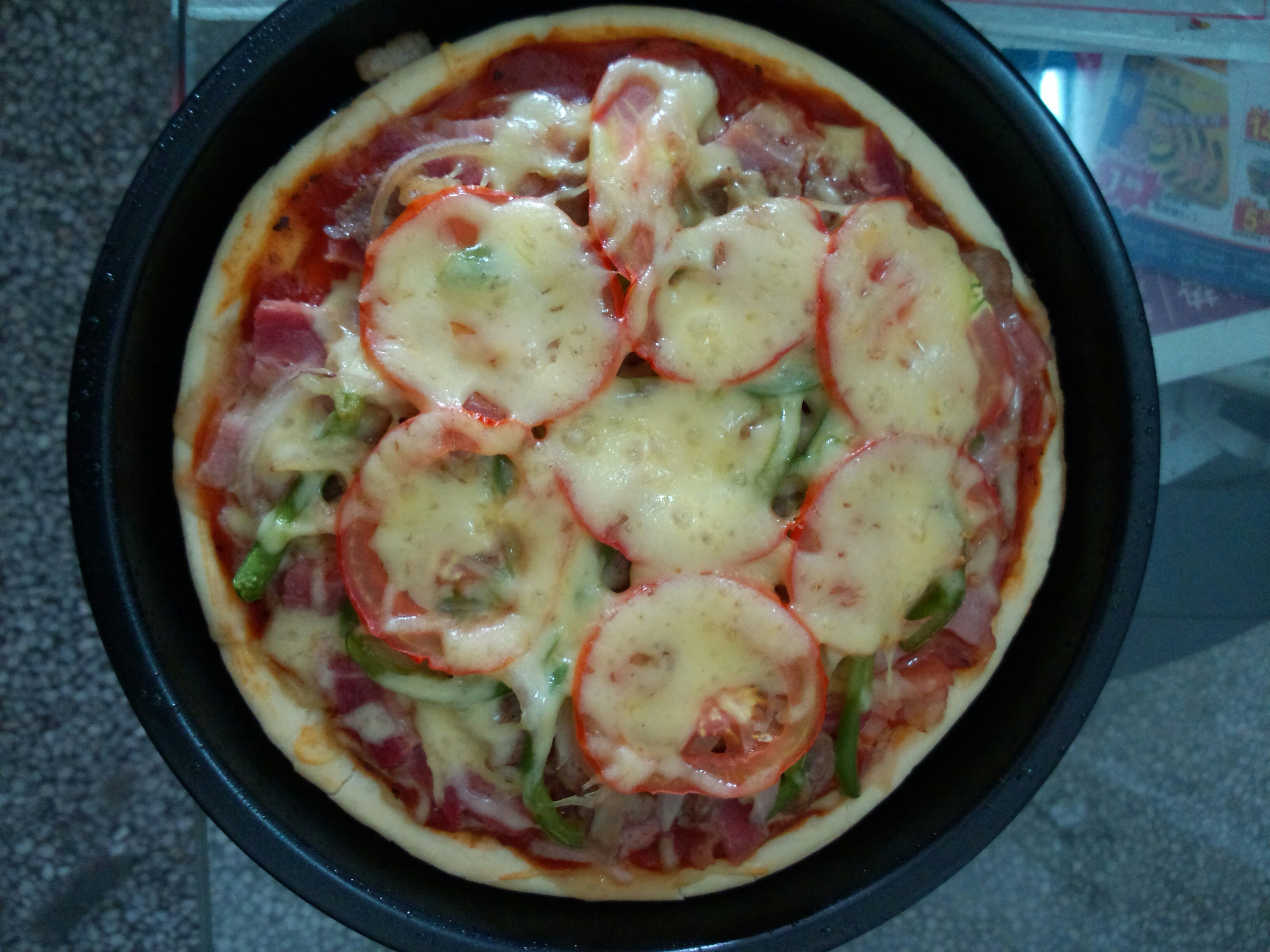 萨拉米肠披萨