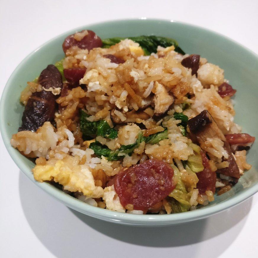 【电饭煲腊肠煲仔饭】