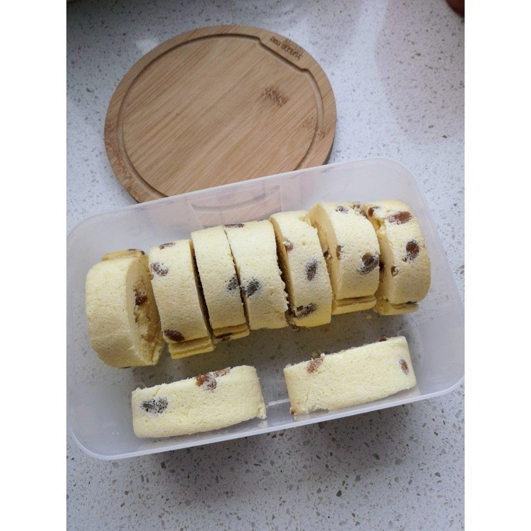 葡萄干蛋糕卷
