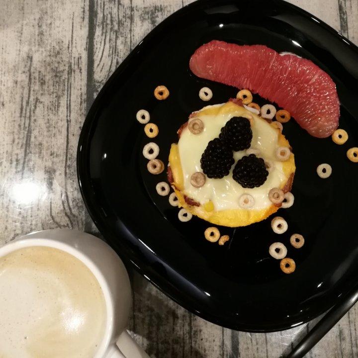 只需摆好材料去微波！惊艳全家的早餐端上桌：香肠奶酪烘蛋