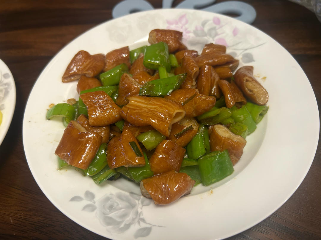 青椒肥肠