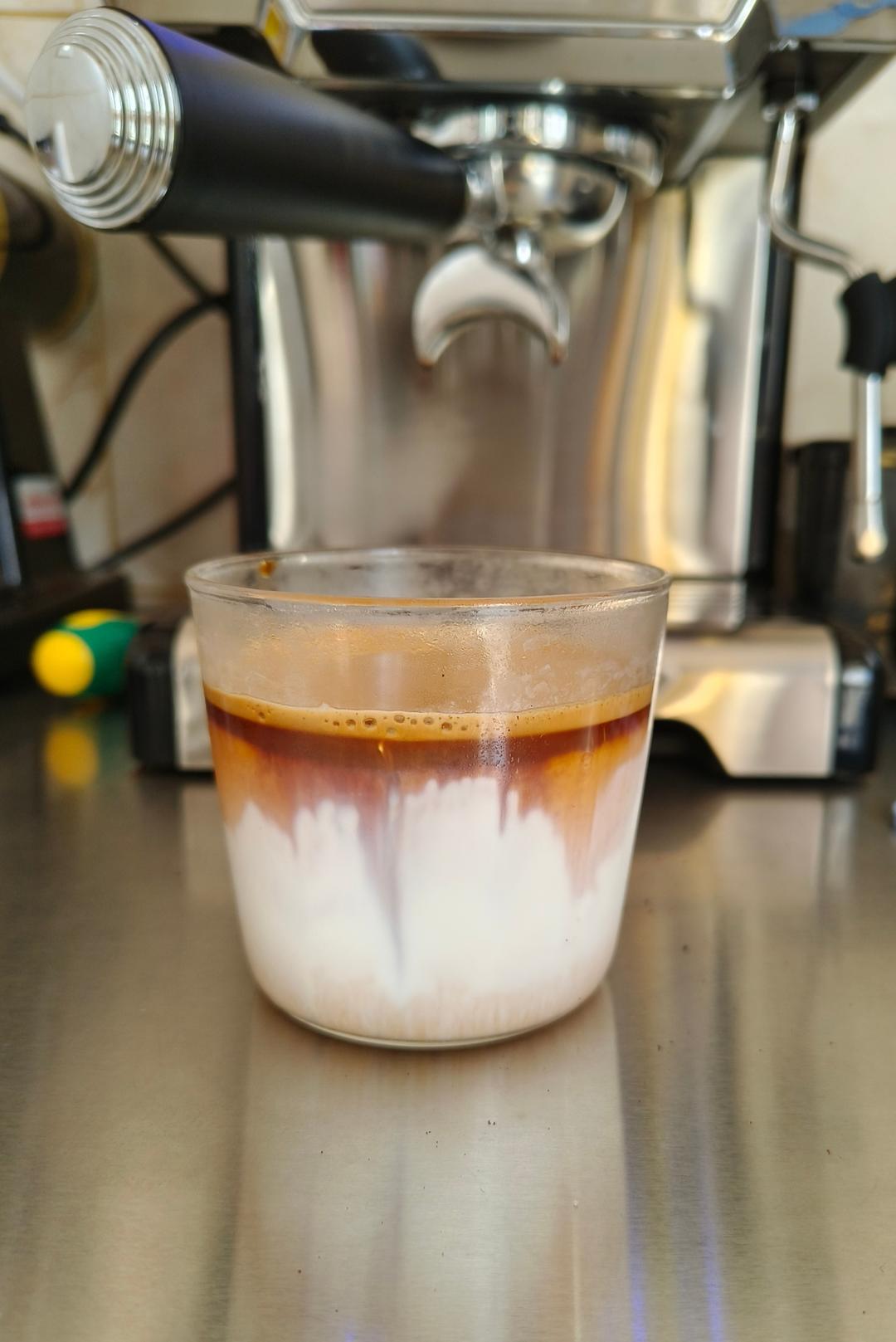 【冠军的咖啡配方】之超简单的“Dirty coffee脏脏咖啡”