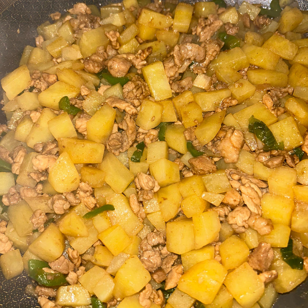 超级下饭的肉沫炒土豆！