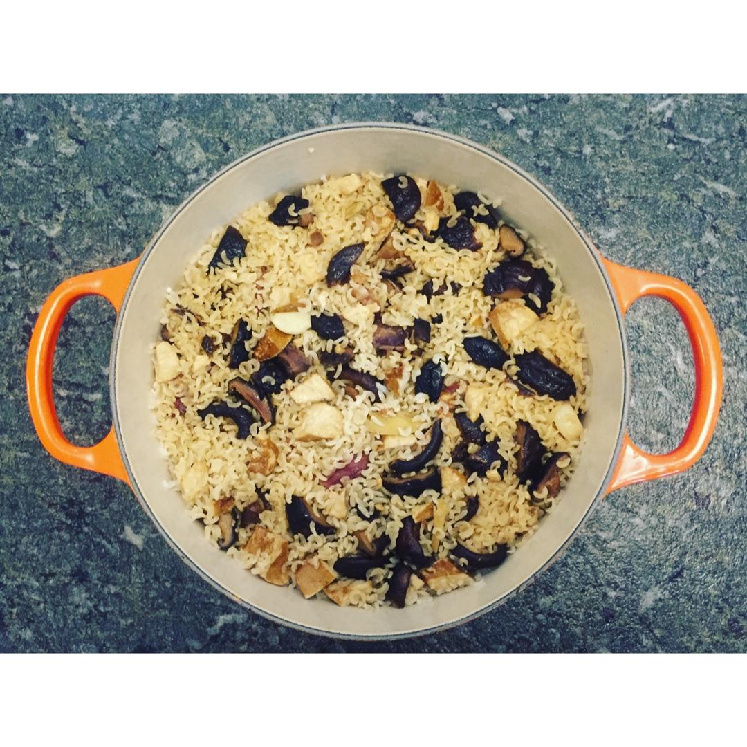 香菇腊肠土豆焖饭