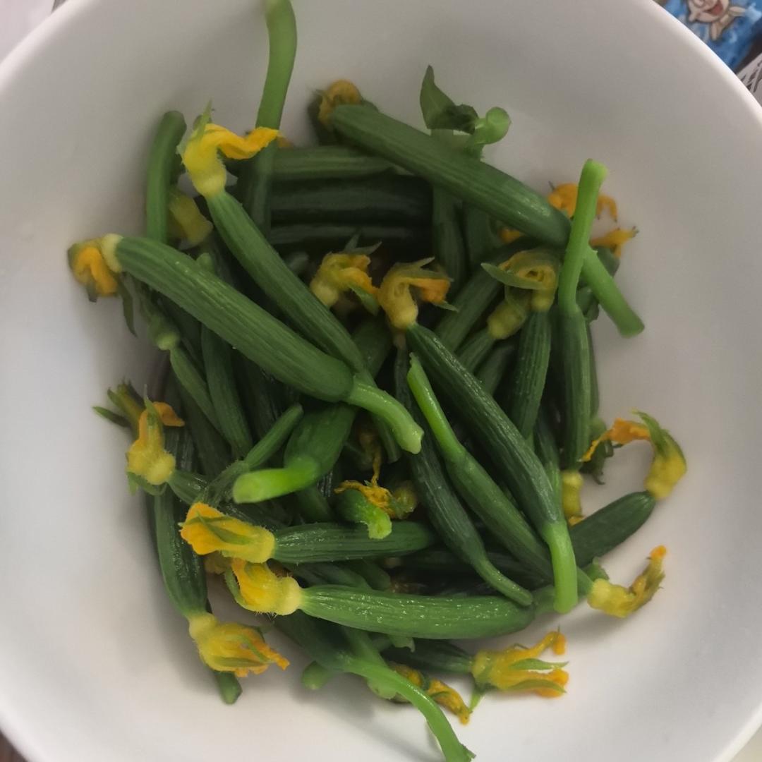 减脂～凉拌黄瓜花