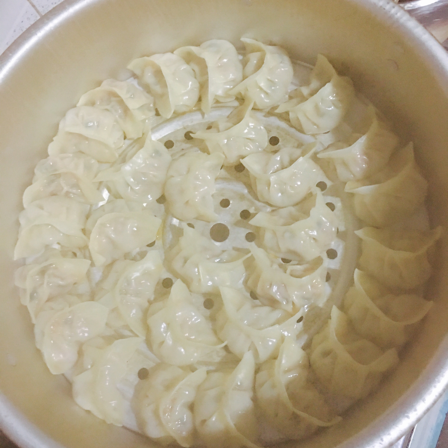 猪肉大葱烫面蒸饺