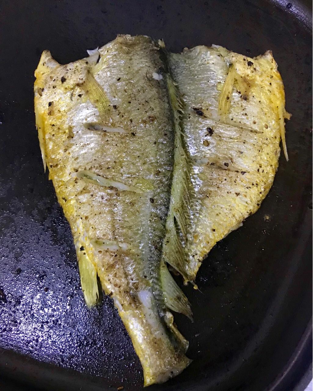 干煎黄花鱼