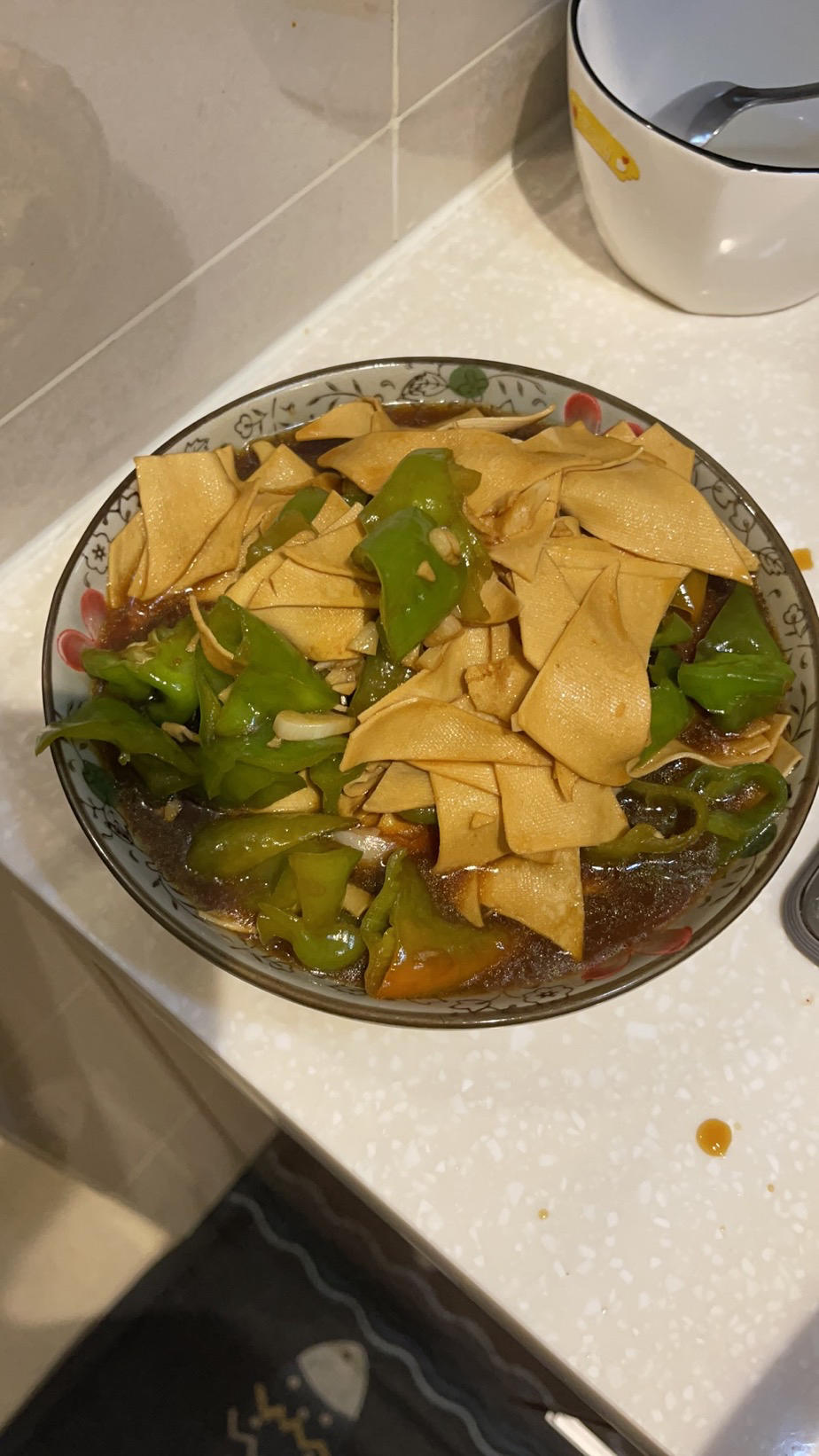 不用厨艺的尖椒干豆腐