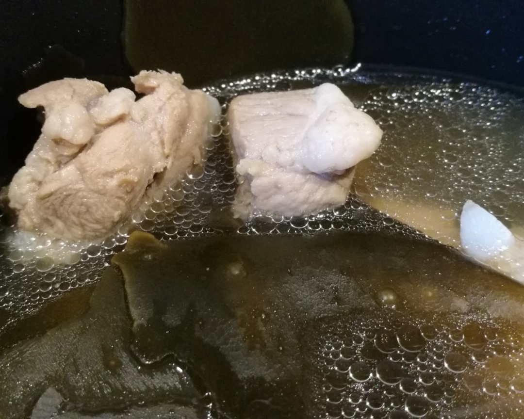 海带排骨汤的做法 步骤1