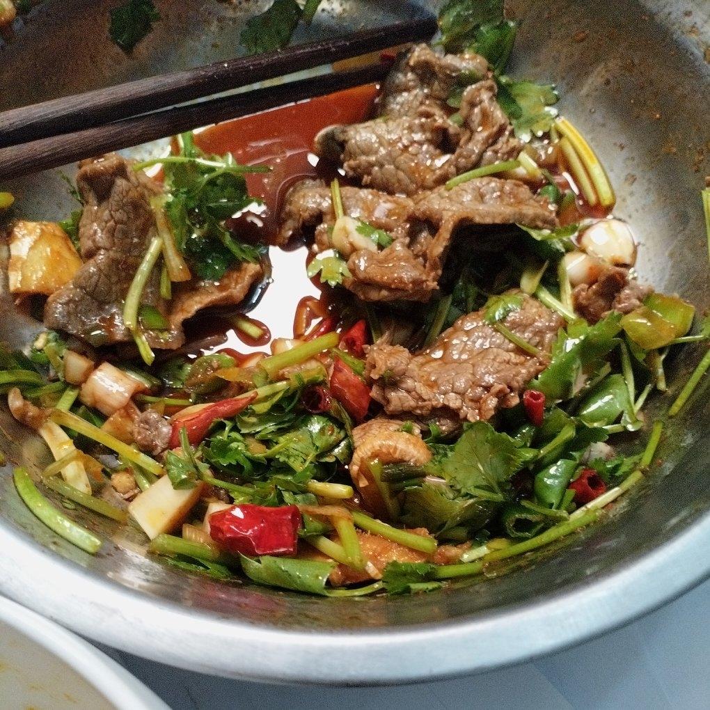 不用爆炒的香菜拌牛肉