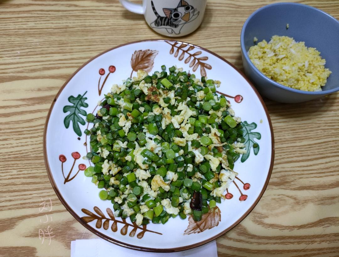 简单快手.清淡系列之蒜薹鸡蛋