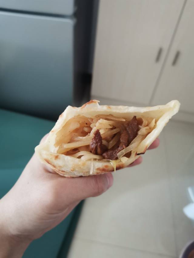 半烫面的口袋饼｜装啥都好吃