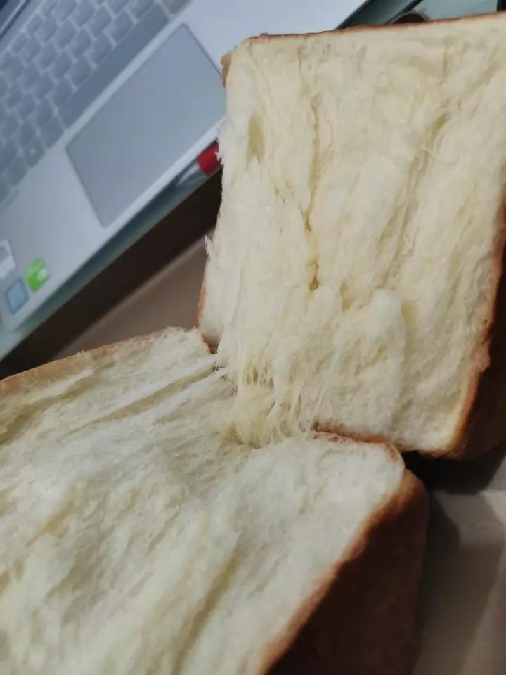 吐司，奶香手撕面包，超级香浓