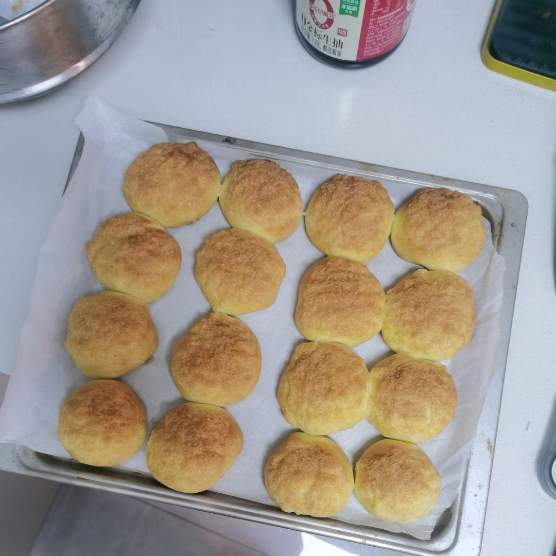一次发酵同样松软的椰蓉小面包