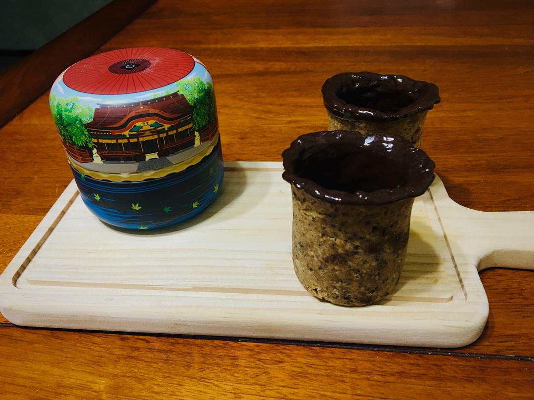 【视频食谱】巧克力燕麦曲奇杯