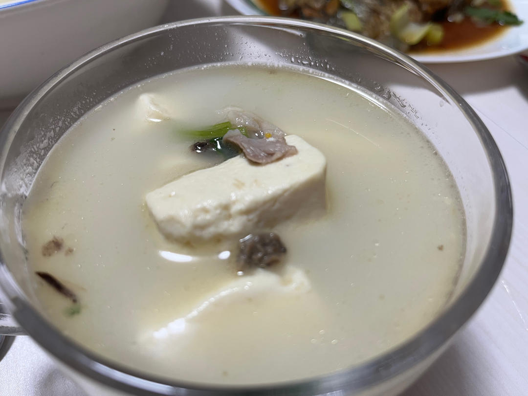 奶白鲫鱼豆腐汤|一条鱼最后的温柔