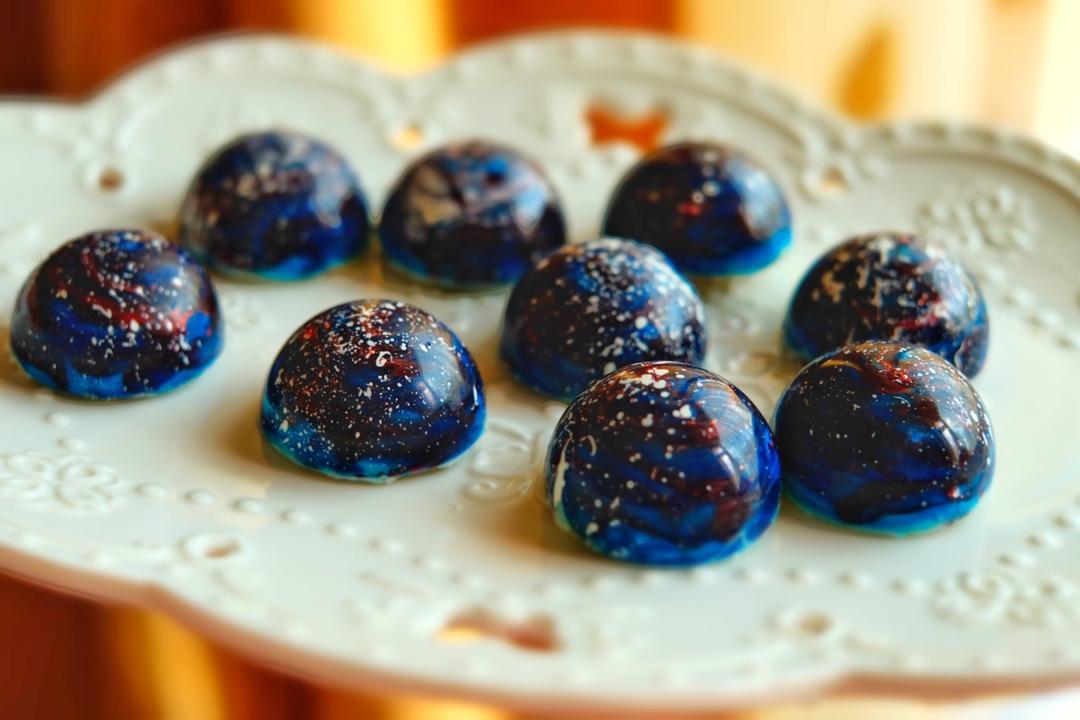 幽幽殿做的星空巧克力