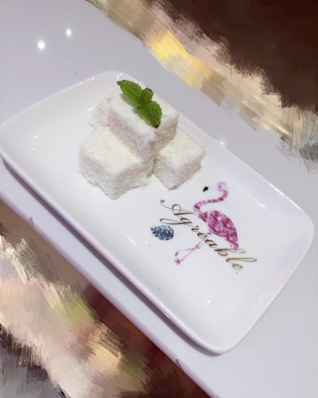 完胜85度C牛奶椰丝小方