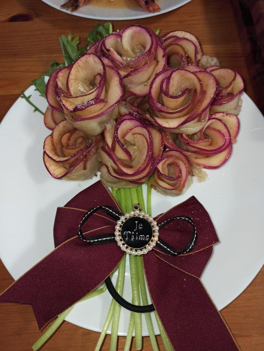 手抓饼新吃法🔥颜值爆表🌹酥皮玫瑰花苹果派