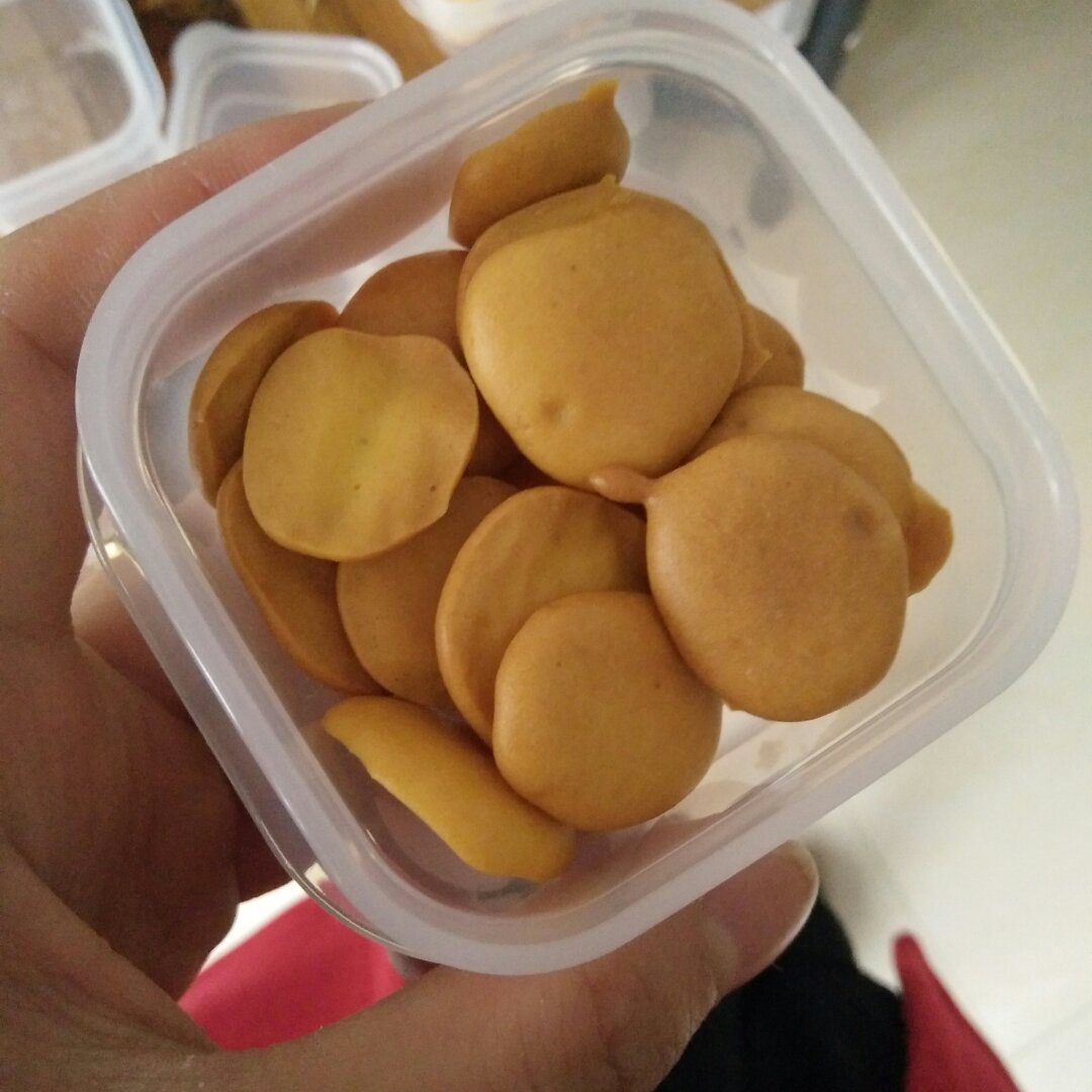 蛋黄小西饼（烤箱做饼干，简单又好吃）