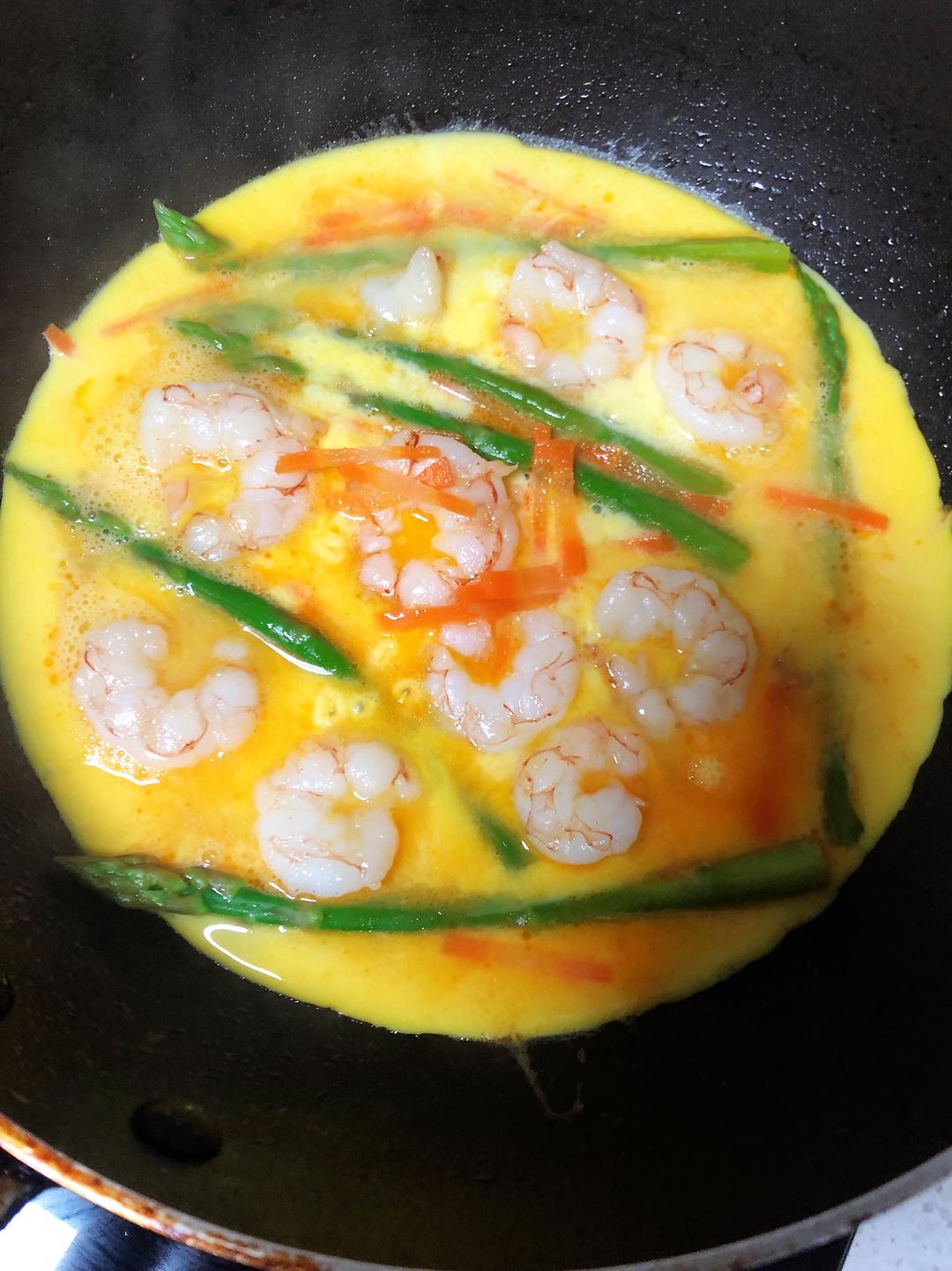 虾仁芦笋鸡蛋饼