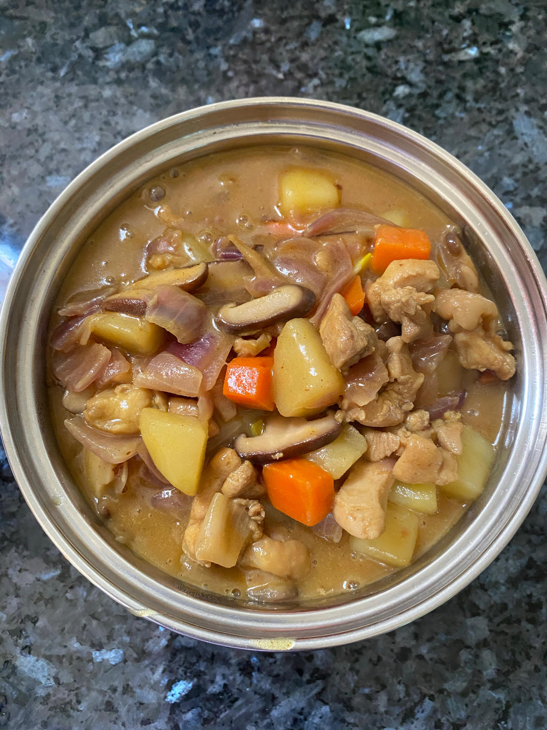 零失败日式咖喱鸡肉饭！！最正宗日本家庭做法！简单又好吃！