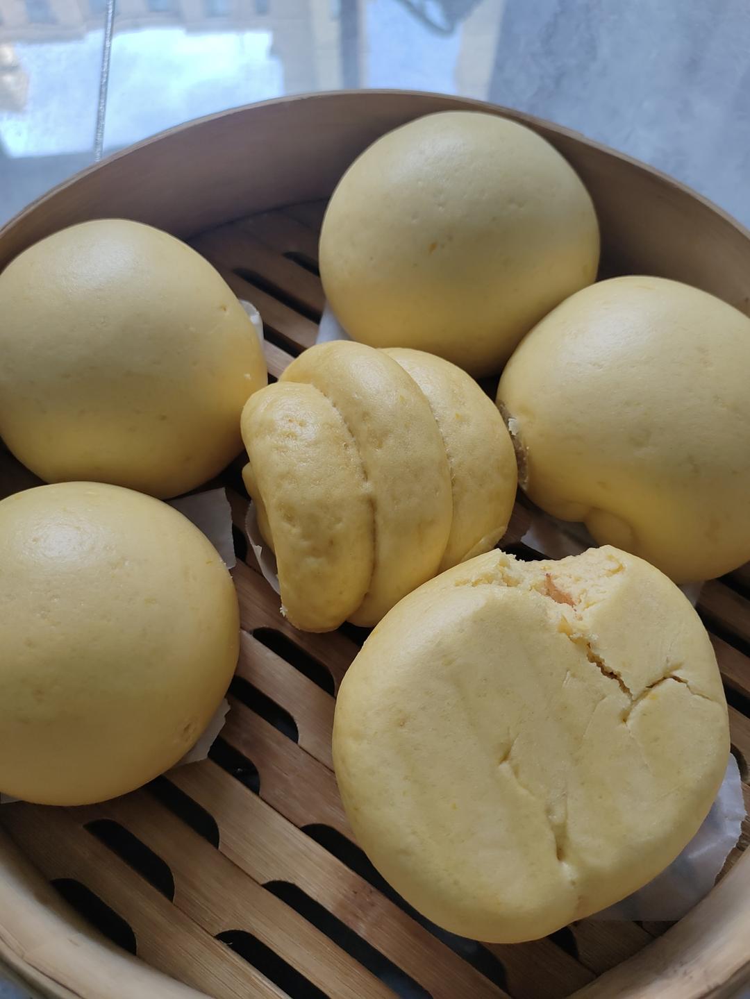 不加一滴水，松软香甜的南瓜馒头