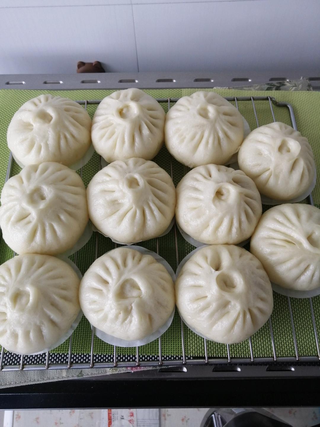 好吃流汁的肉馒头