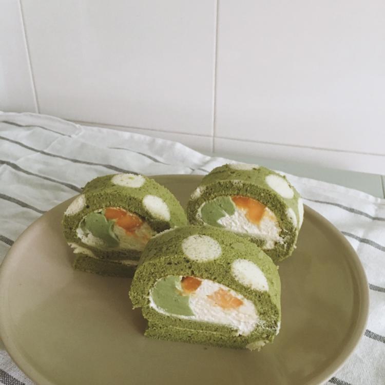 波点抹茶奶冻蛋糕卷
