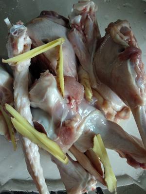 哺乳期都能吃的口味鸭头的做法 步骤1