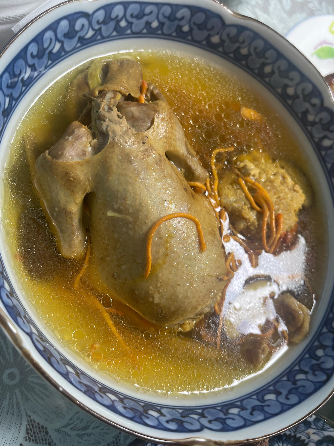 清炖鸽子汤（汤鲜肉嫩）