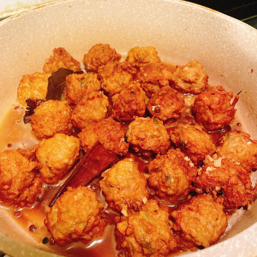 四喜丸子（红烧狮子头）