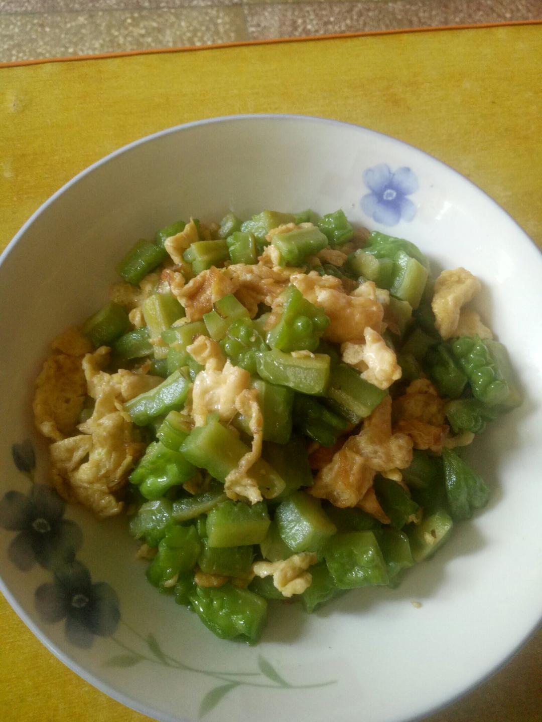 苦瓜炒鸡蛋