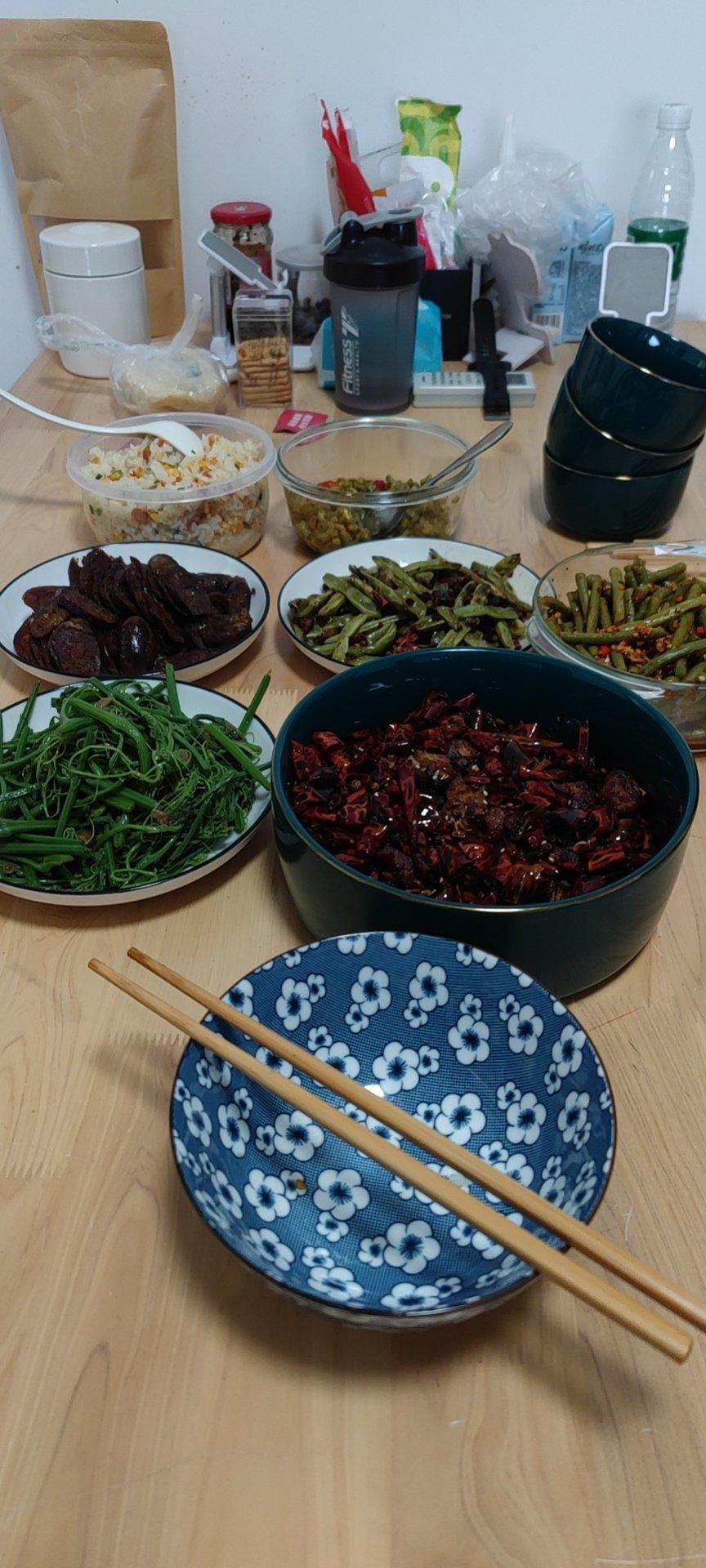 人见人爱的辣子鸡