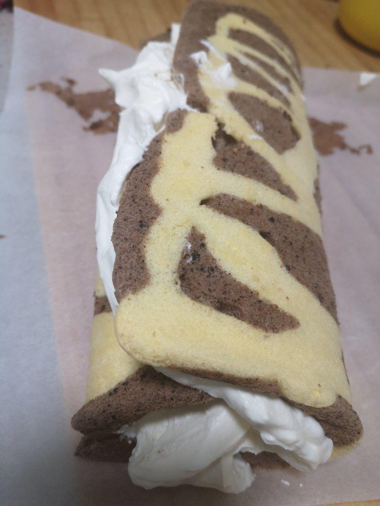 可爱不开裂的长颈鹿毛巾卷