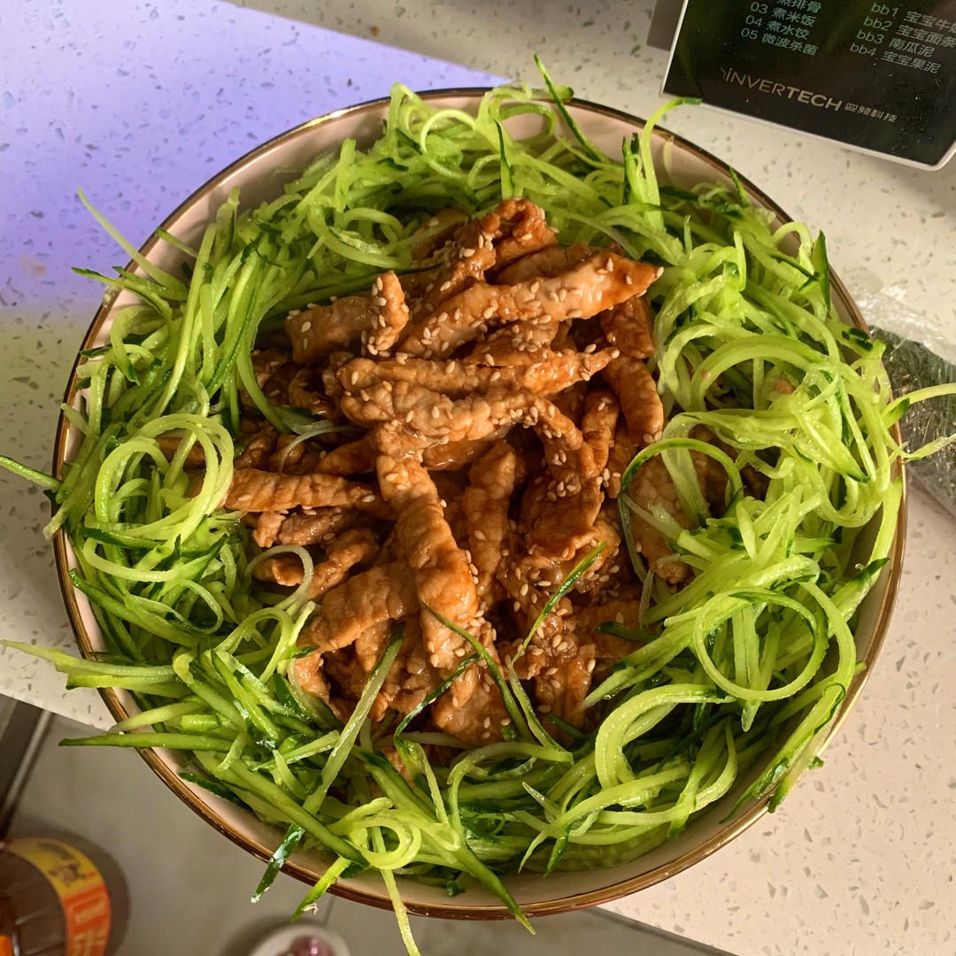 好吃到舔手的酱肉丝