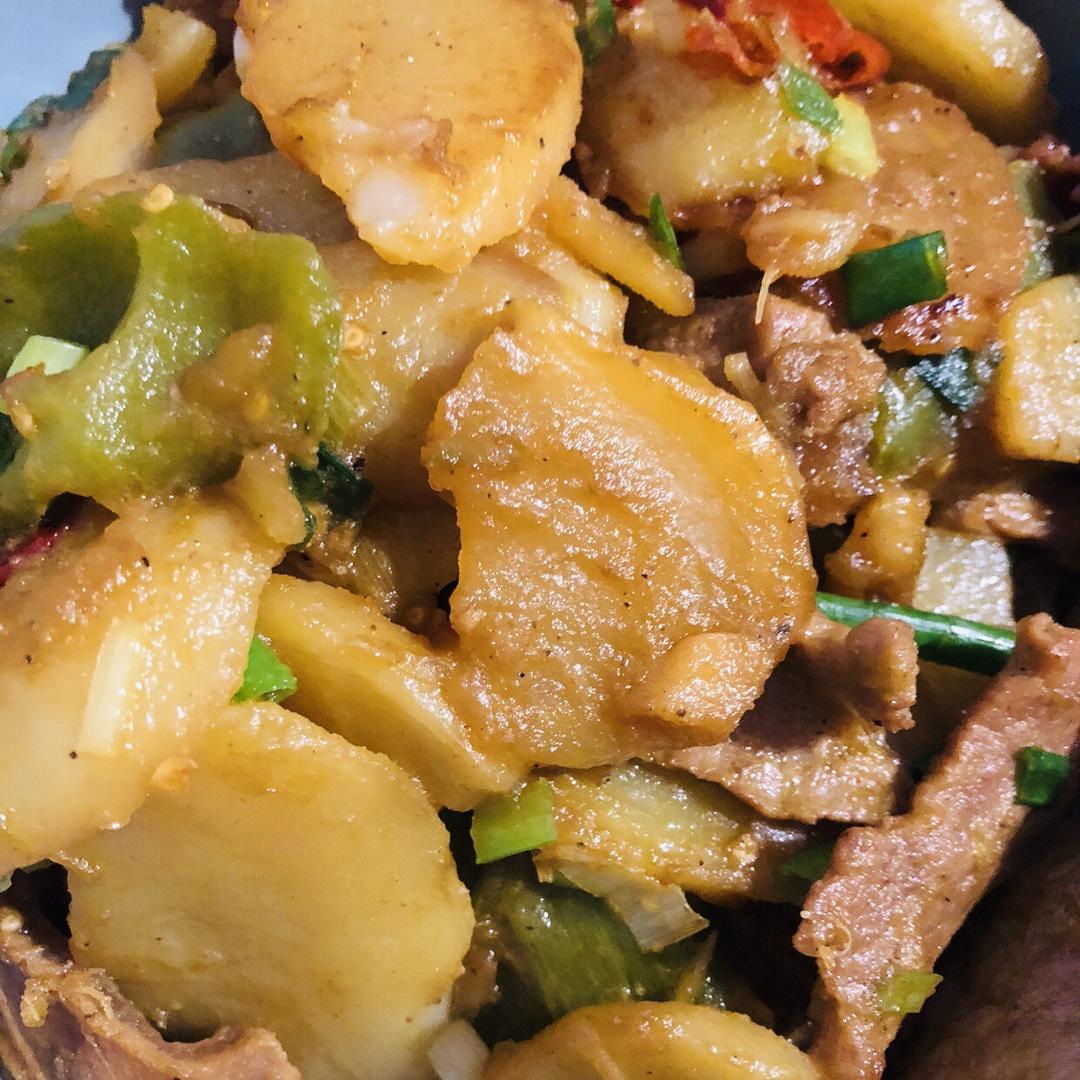 熟牛肉小炒土豆片