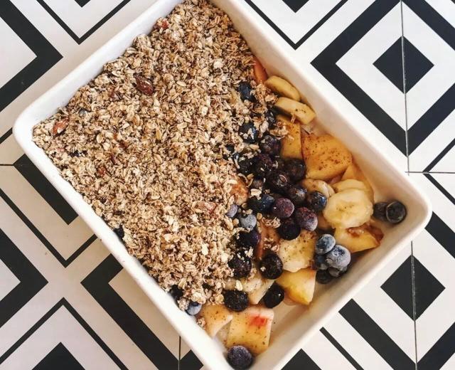 🍃无花果黄桃蓝莓烤燕麦🍃
Fig Peach Blueberry Oats Crumble的做法