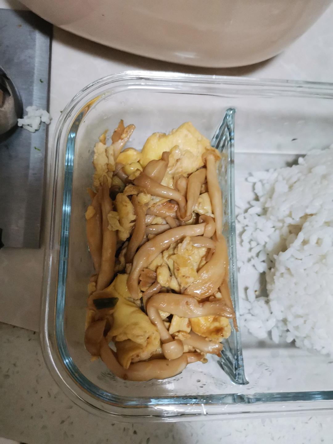 白玉菇炒蛋