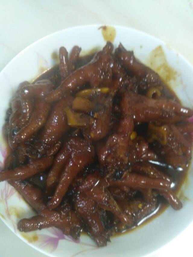 红烧鸡爪子