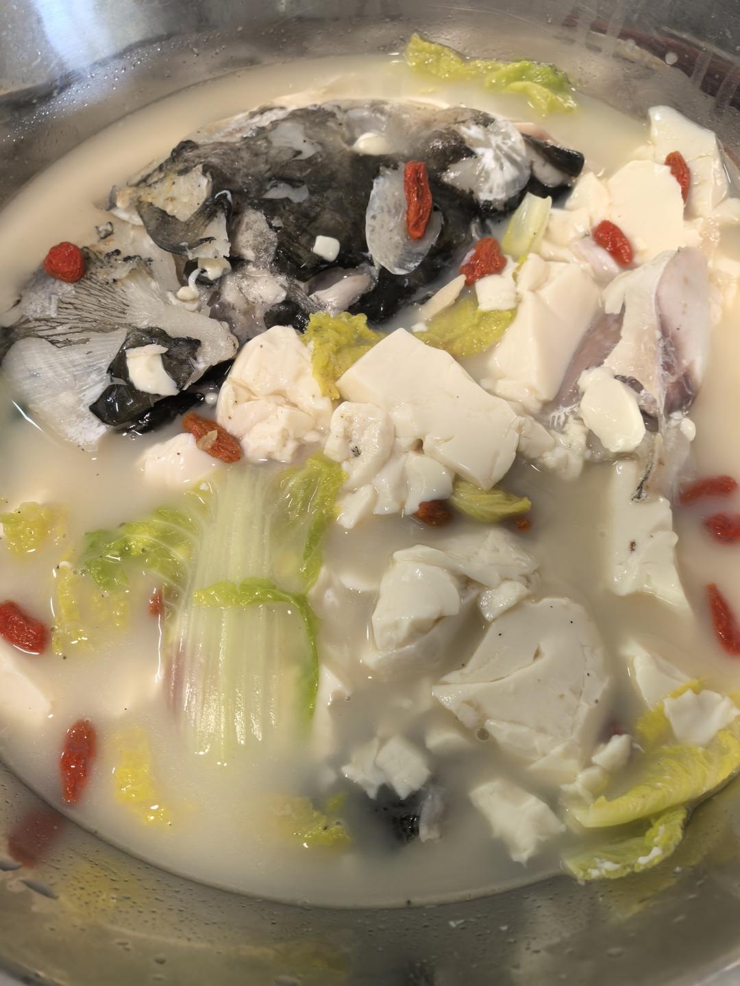 鱼头豆腐汤