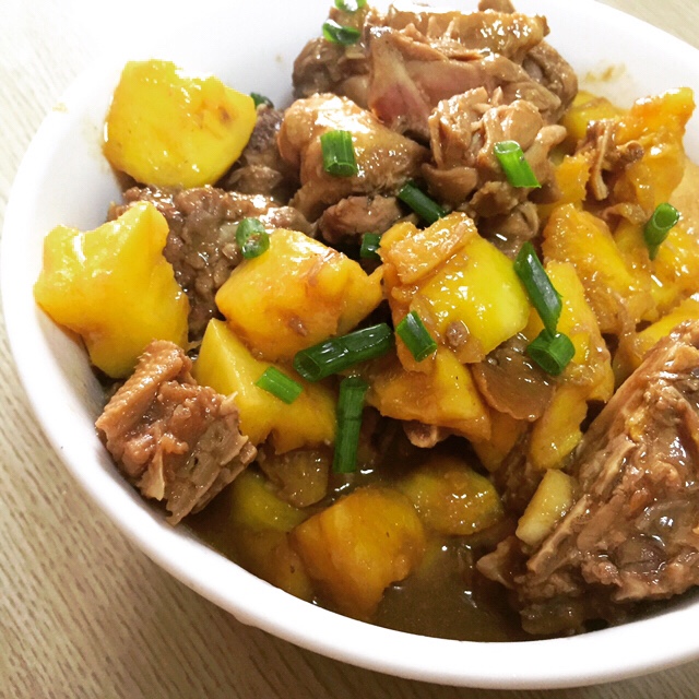 天凉好个秋啊做的菠萝炒鸭