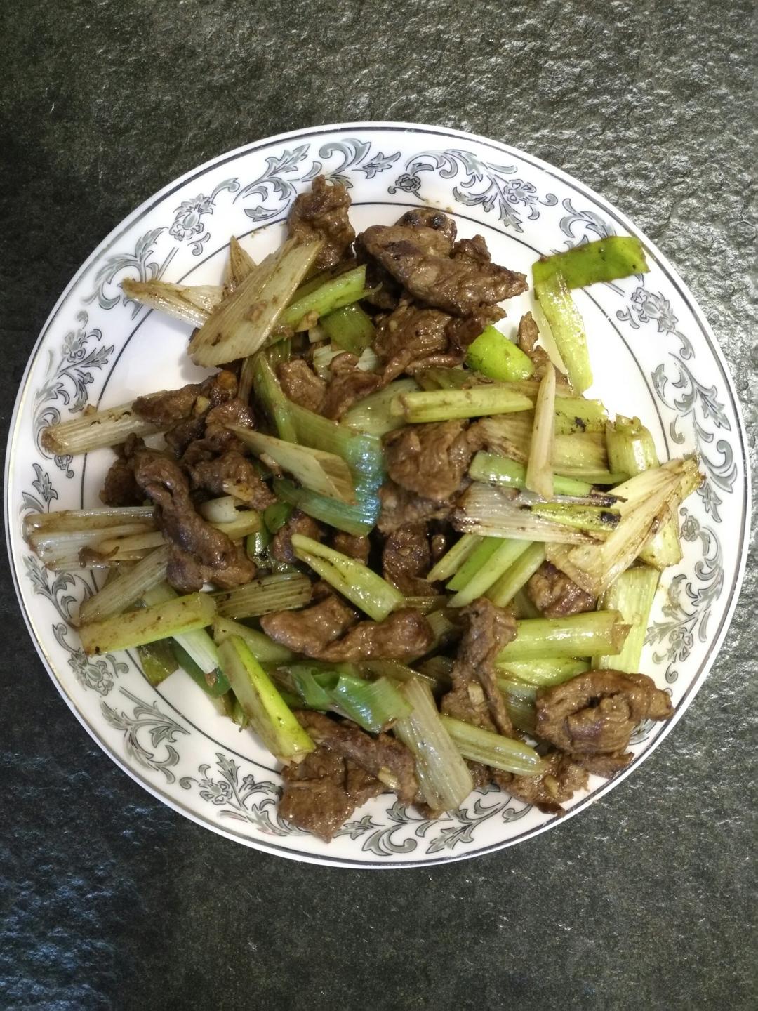 葱爆羊(牛)肉
