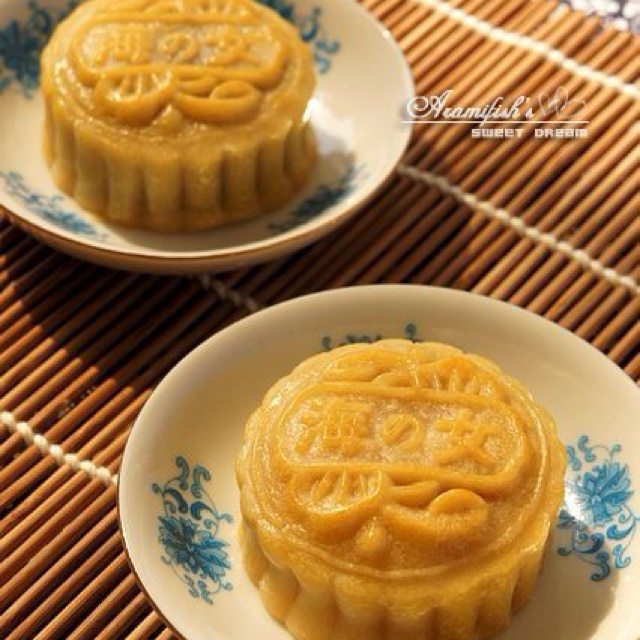 广式蛋黄莲蓉月饼