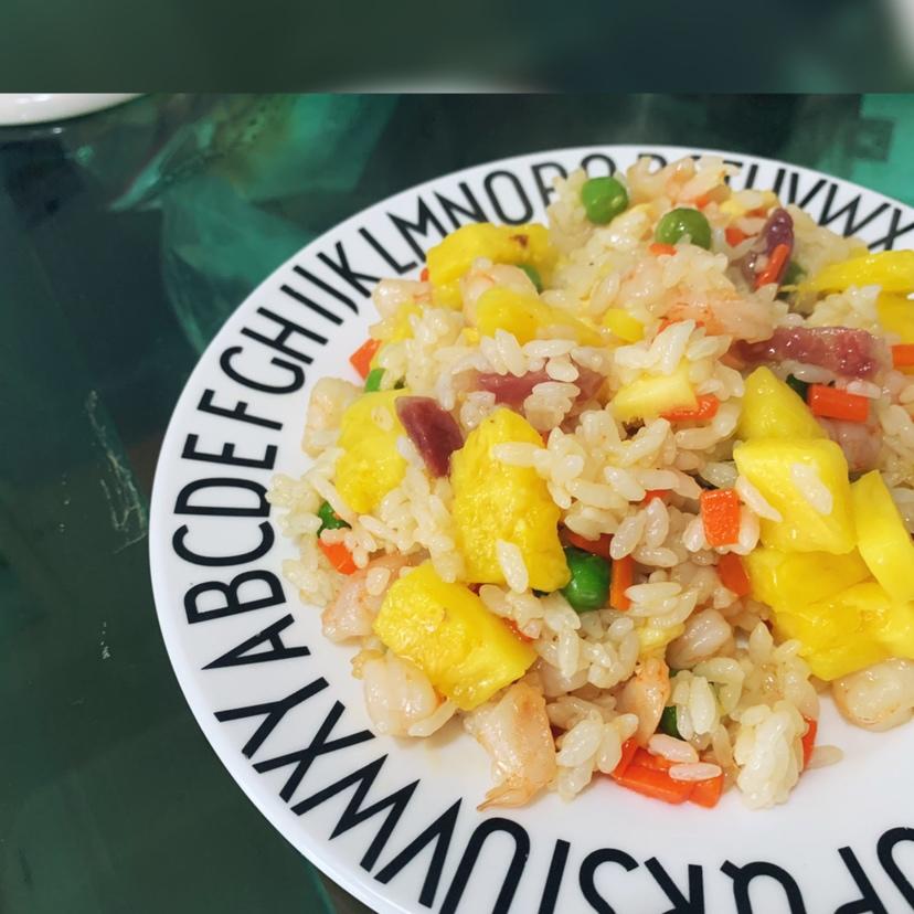 虾仁菠萝炒饭