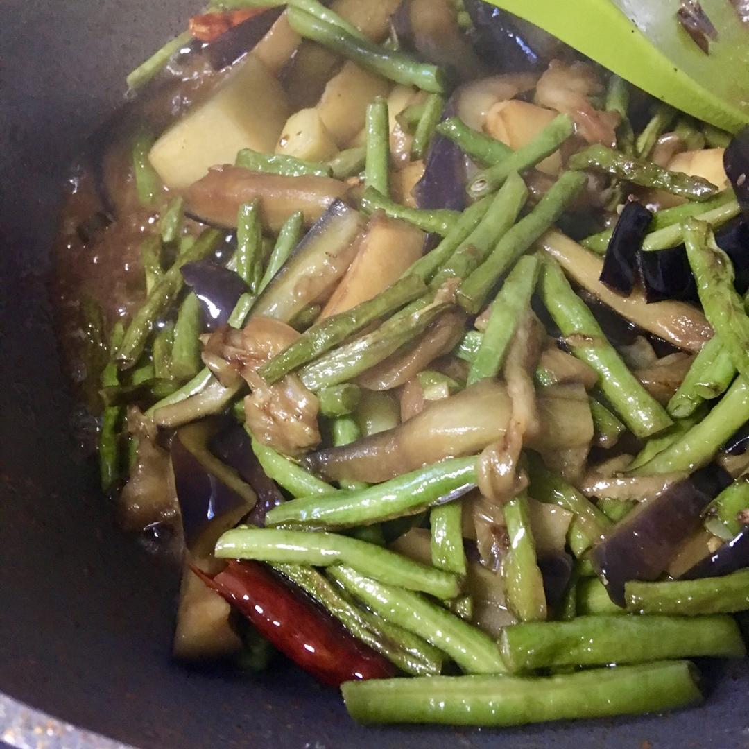 土豆炖豆角
