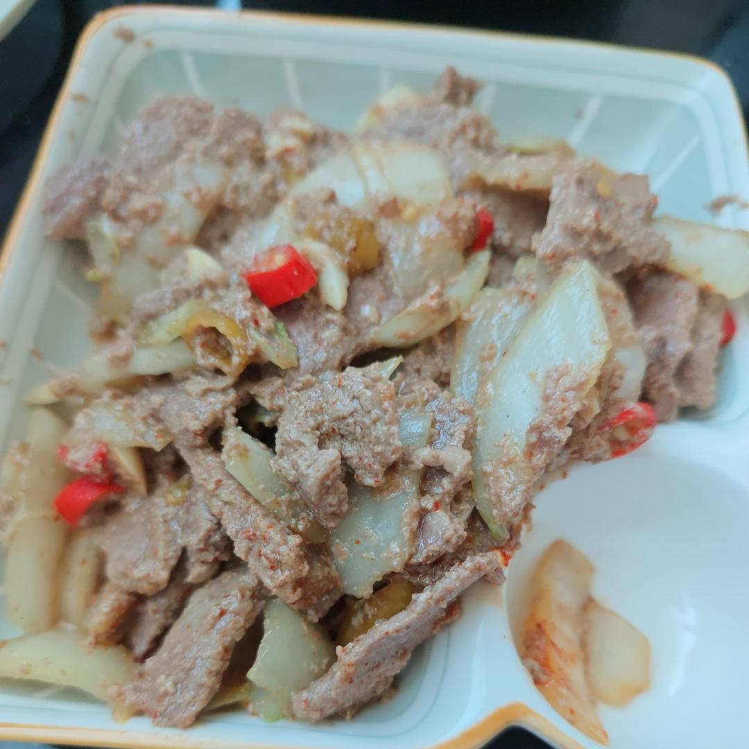 下饭神器又来了，试试这道白菜梗炒牛肉！！