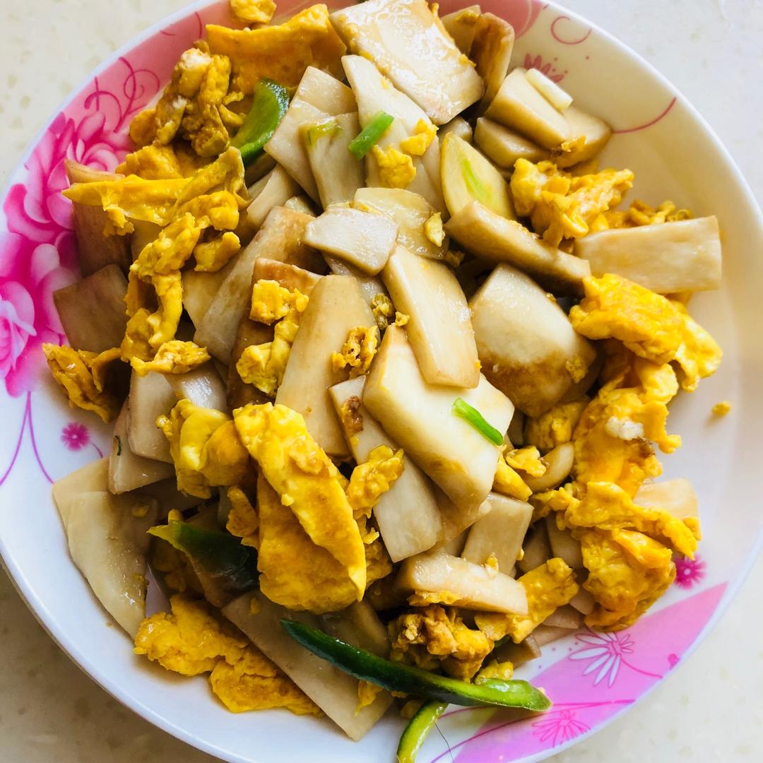是徐徐徐徐徐做的杏鲍菇炒鸡蛋