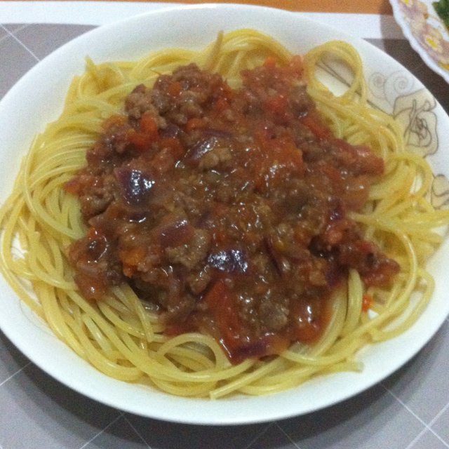 蕃茄蘑菇肉酱意大利面